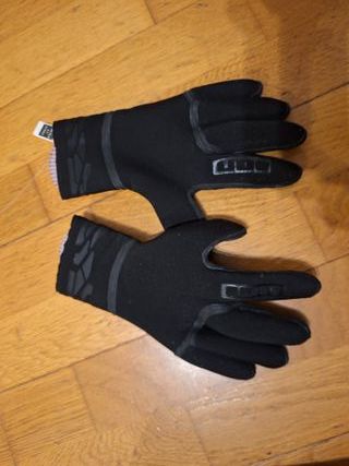 Arnés Kitesurf, Sudadera Neopreno, guantes...