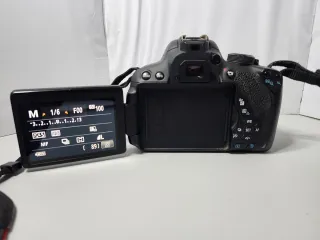 Canon EOS 700D (Por favor lea/Perfavore leggere)