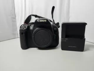Canon EOS 700D (Por favor lea/Perfavore leggere)