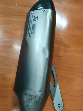 Silencioso Akrapovic BMW S1000RR 2021-25