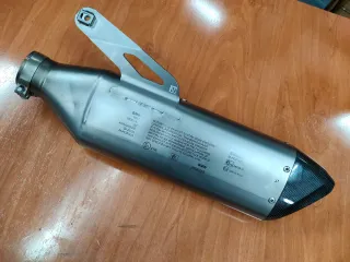 Silencioso Akrapovic BMW S1000RR 2021-25