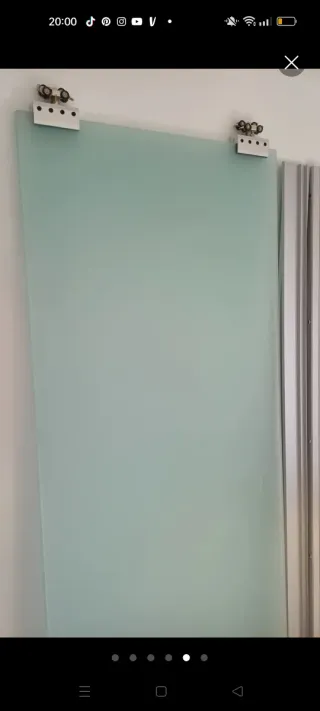 Puerta corredera de cristal esmerilado