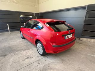 Ford Focus 2007 290.000klm pegatina 🟡