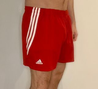 Pantalón corto Adidas rojo