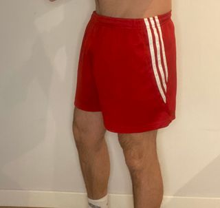Pantalón corto Adidas rojo