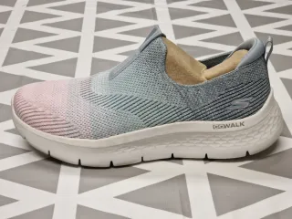 Skechers talla 39,como nuevas.