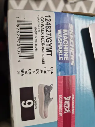 Skechers talla 39,como nuevas.