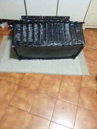Baúlito de mimbre negro para restaurar