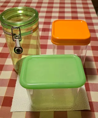 Set contenitori per alimenti. Ottimi.