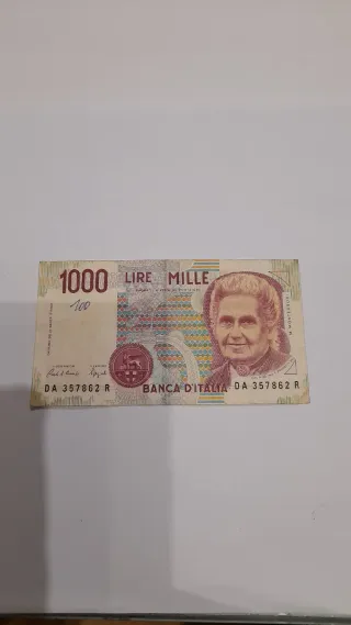 Billete antiguo de Italia