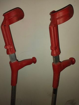 Muletas aluminio policarbonato rojas