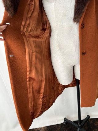 Cappotto in lana mohair con colletto in pelo chic vintage