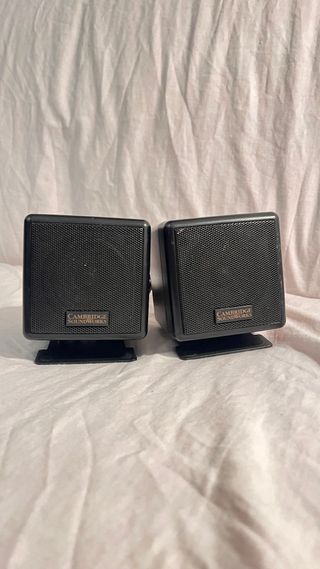 Dos altavoces