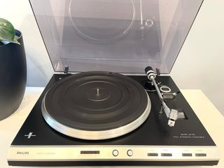 Tocadiscos Philips F729