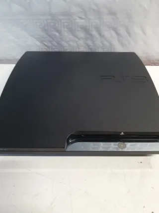 Consola PS3 160GB con cables y mando compatible.