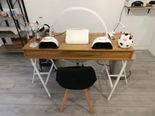 Mesa escritorio madera y blanco