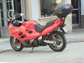 Suzuki GSX600F 1998 Roja