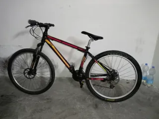 Bicicleta de Montaña Negra