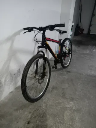 Bicicleta de Montaña Negra