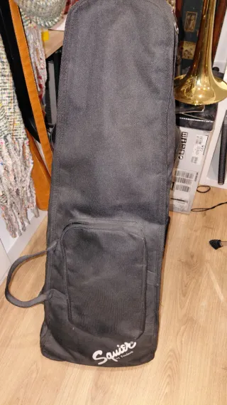 Guitarra Eléctrica Pequeña Roja