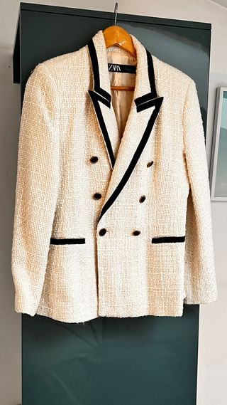 Americana Zara Negra y Blanca