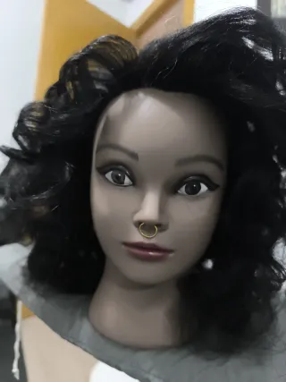 Maniquí con pelo natural