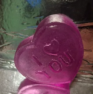 Figura Gatito Resina Verde Brillante