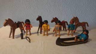 Playmobil: 5 indios, 4 caballos y 1 canoa