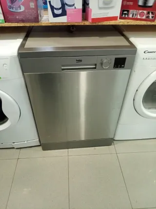 Lavavajillas Beko casi nuevo