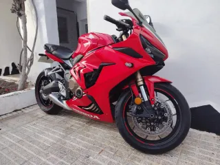 Moto Honda CBR650RA