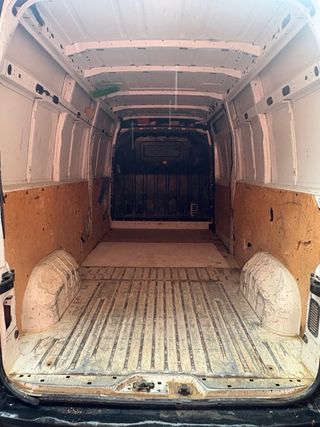 FURGONETA NISSAN