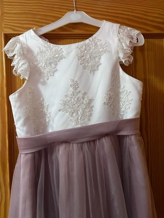 Precioso, vestido de niña de vestir