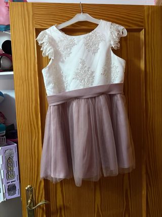 Precioso, vestido de niña de vestir