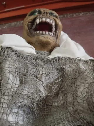 Muñeco CALAVERA VAMPIRO HALLOWWEN