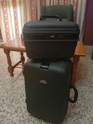 Maleta Rodelle Rígida Gris Nueva