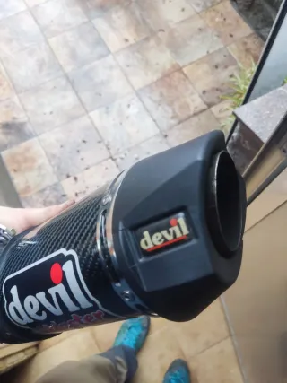 Escapes Yamaha R1 Devil master