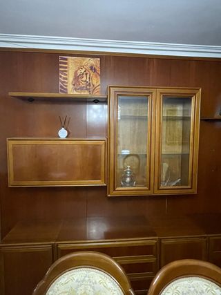 Vitrina de salón madera y cristal