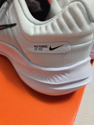 Zapatillas Nike Quest 5 Rojas y Blancas