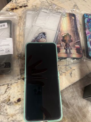 Se vende samsung galaxy z flp6