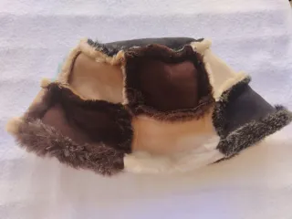 Gorro vintage de ante y pelito tipo ruso