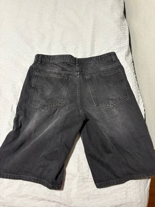 Vaquero corto ancho gris