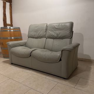 Sofá 2 plazas reclinable gris