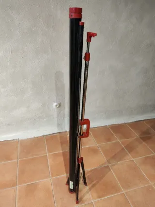 Pantalla Proyector Trípode Enrollable 120*120 cm.