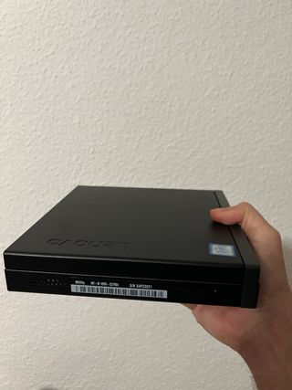 Lenovo ThinkCentre M920q i5 y Pantalla TIO24 Gen 4