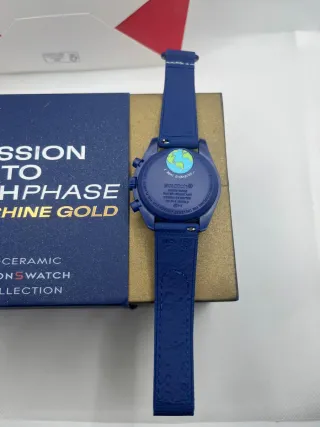 Swatch MoonSwatch Mission to Earthphase gold
