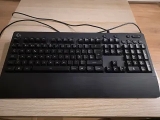 Teclado Logitech G213 Negro