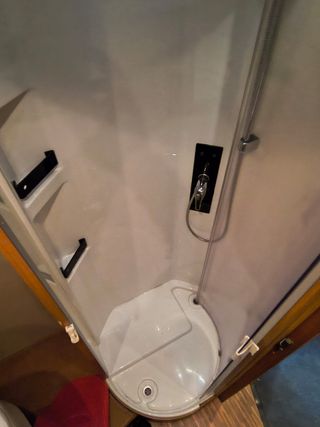 Carthago cama en isla