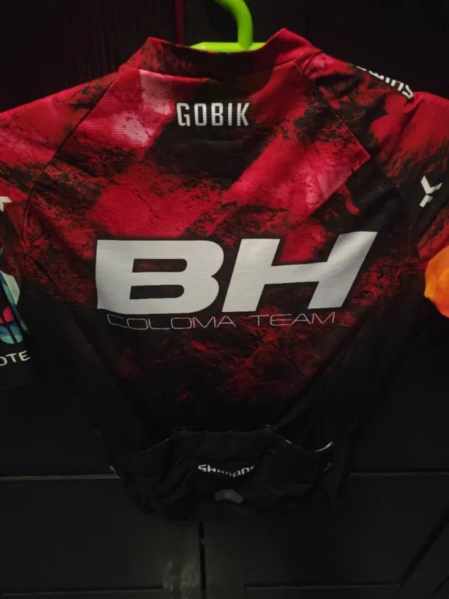 Maillot gobik ciclismo