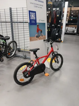 Bicicleta infantil B'twin Discover 500 roja
