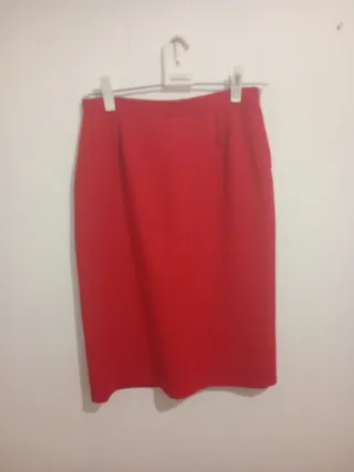 Conjunto falda y blusa alegre mujer